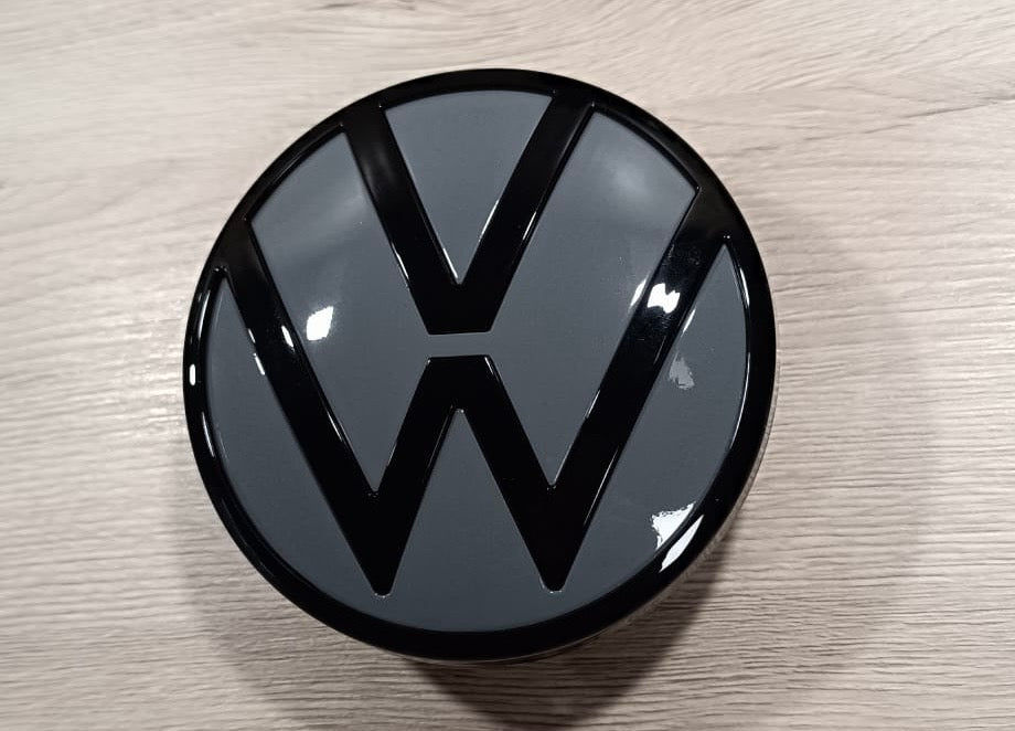 VW Golf 8 Emblem Logo Schwarz Mondsteingrau