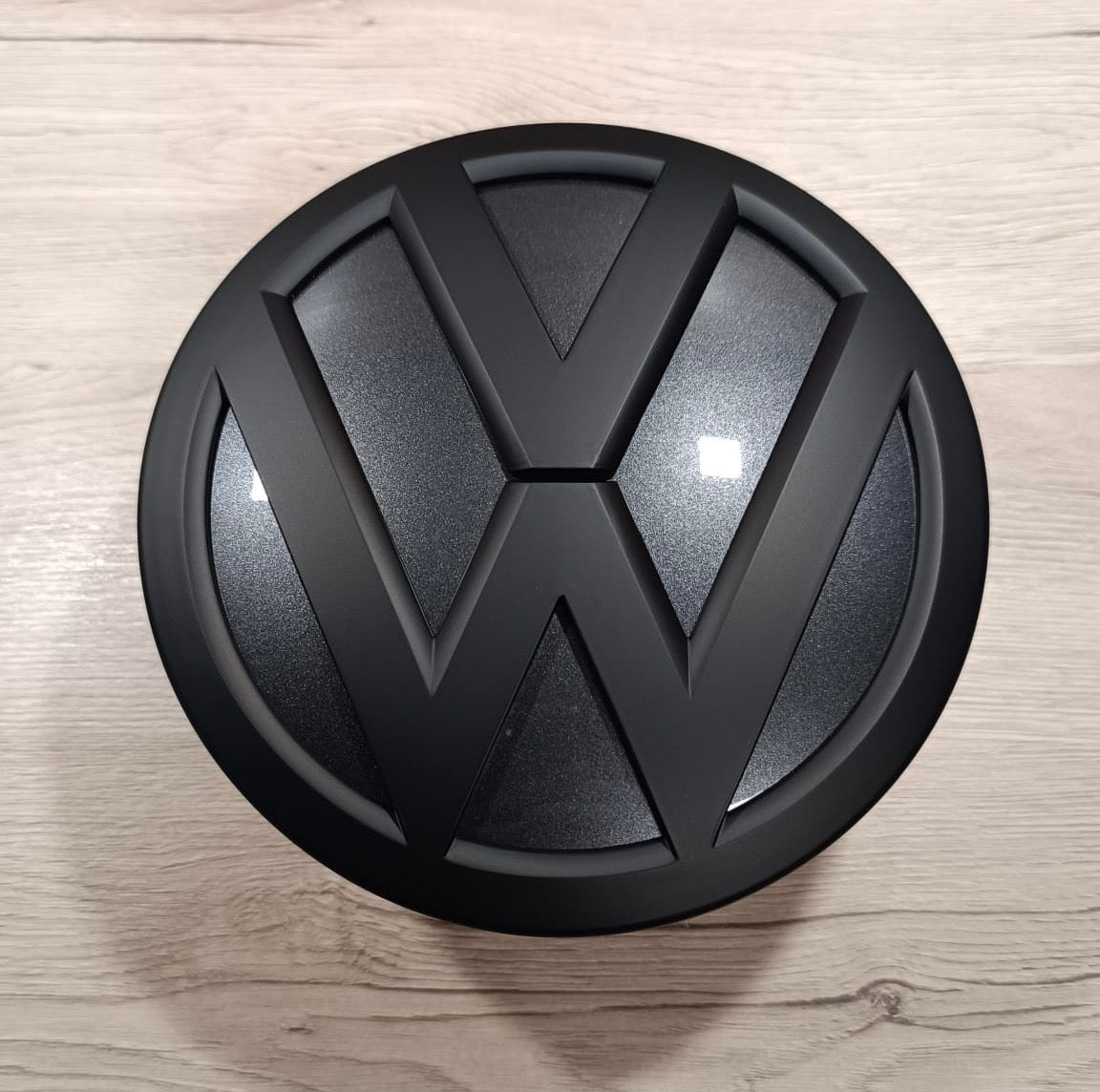 VW T6 Emblem Front Schwarz matt Indiumgrau