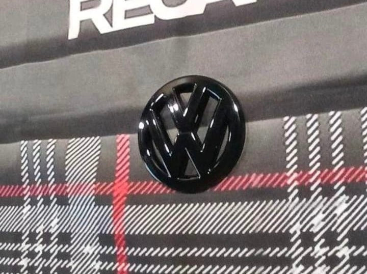 VW T5 Lenkrad Emblem-Set schwarz 2.teilig