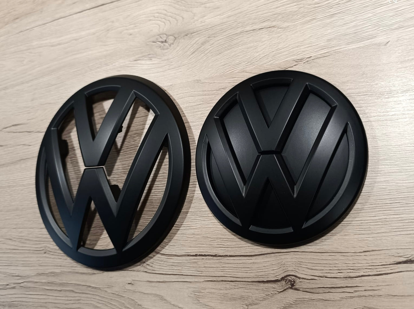 VW T6 Emblem-Set Schwarz matt