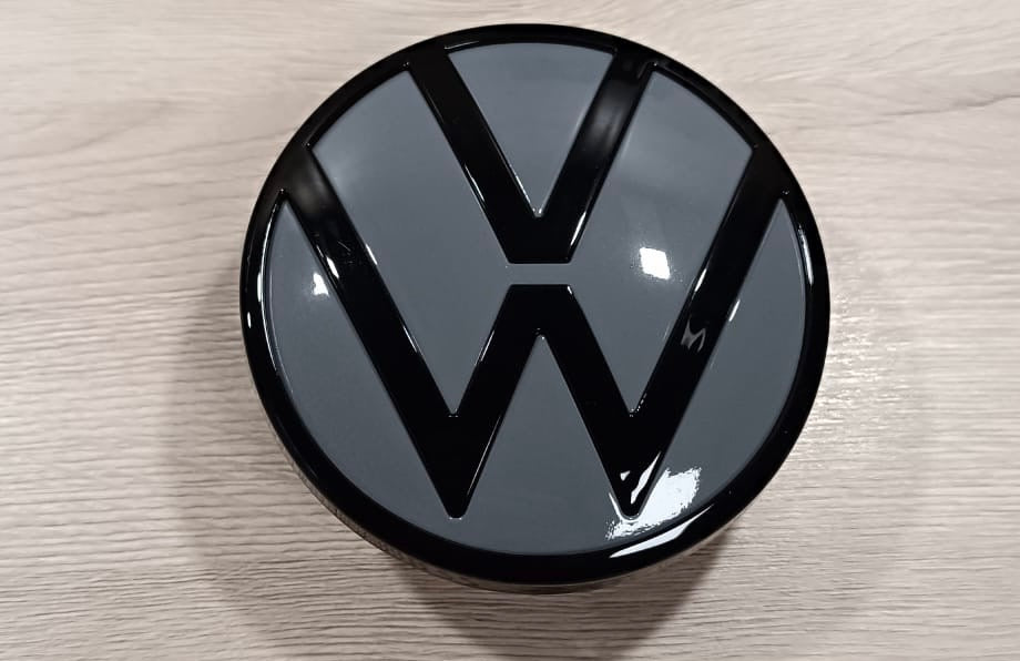 VW Golf 8 Emblem Logo Schwarz Mondsteingrau